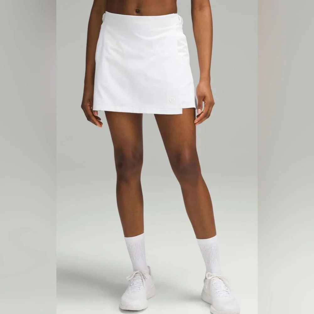 NWT Lululemon Wrap-Front Mid-Rise Golf Skirt
White SIZE 10 $98 sold out - Picture 3 of 11
